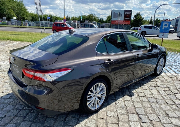 Toyota Camry cena 99850 przebieg: 159103, rok produkcji 2019 z Gołdap małe 379